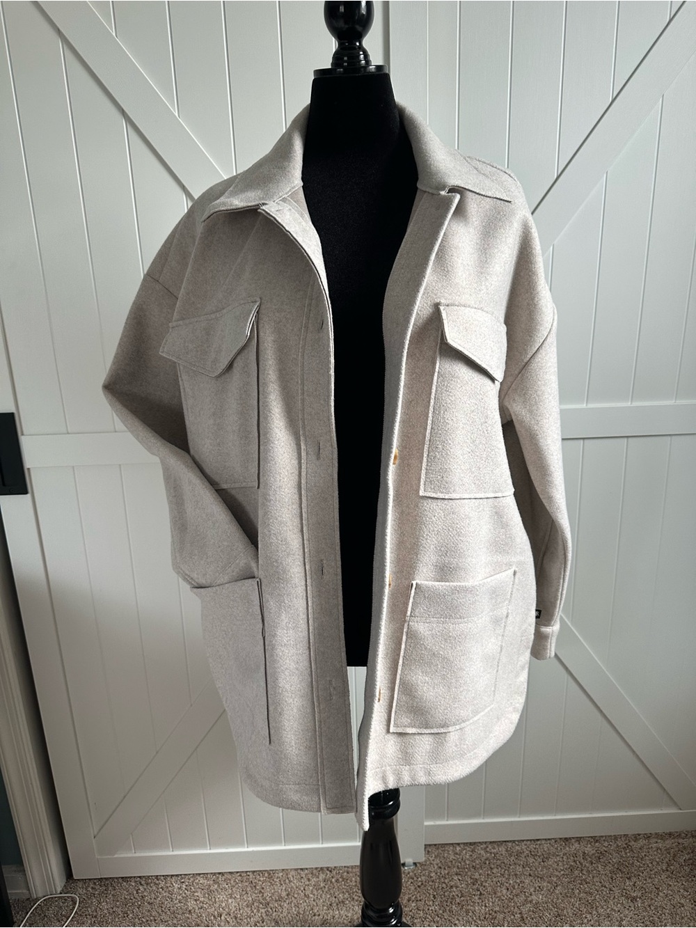 Banana Republic Women’s XL Tan Oversized Shacket Shirt Jacket NWT - Picture 3 of 8